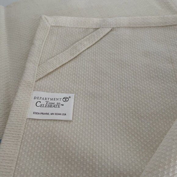 Department 56 Time to Celebrate 100% Cotton Towels (2)  Embroidered Snowflakes - Picture 4 of 10